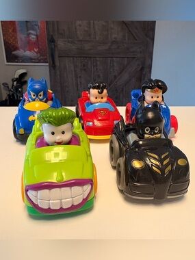 Little People Wheelies Super Heroes/Villain(Joker) lot